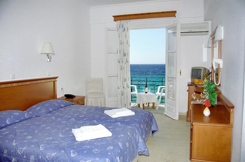 Olympia Beach Hotel Kokkari Kamer foto